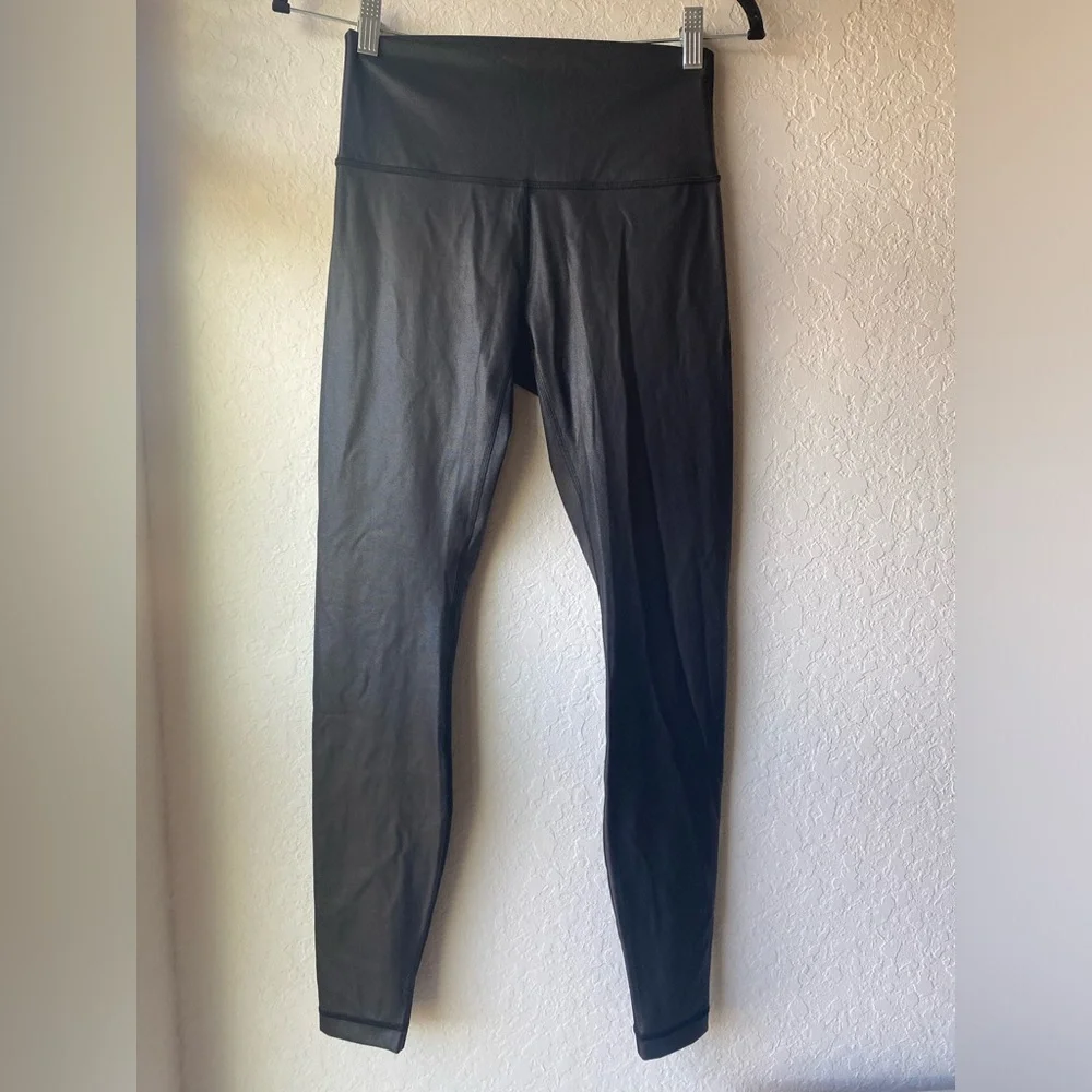 Lululemon Wunder Under High-Rise Tight *Foil 28" in Matte Black Foil ~ Size 6 - Picture 5 of 12